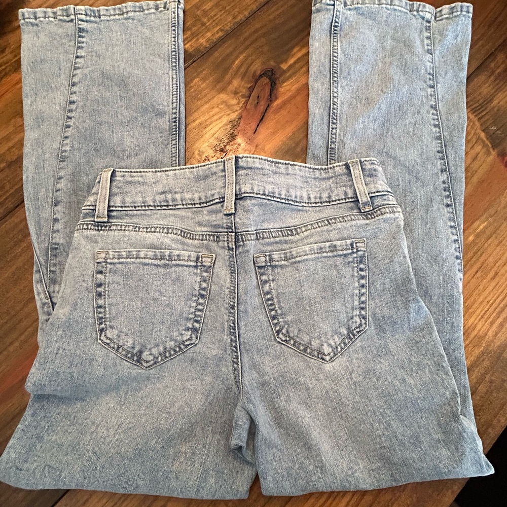 ✨SO Denim Flare Jeans with Distressed Detail - Picture 5 of 7